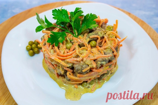 Быстрые салаты к новогоднему столу Какие легкие и вкусные салаты можно приготовить к Новому году, если у вас мало времени.