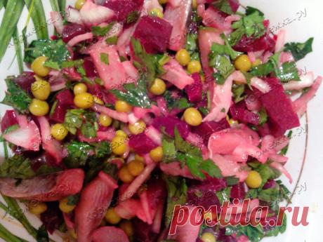 Салат с сельдью и свеклой