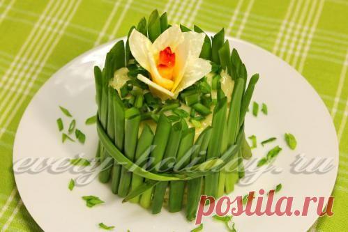 Слоеный салат с грибами "Нарцисс"