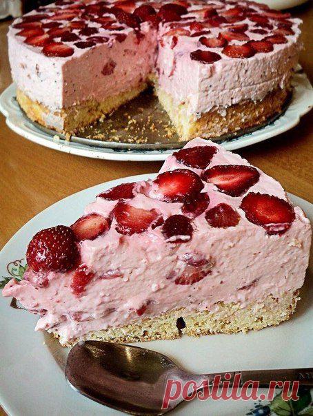 Воздушный торт для романтического ужина "Клубничка". Рецепт