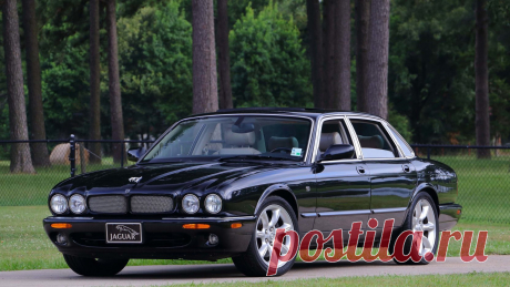 2000 Jaguar XJR | T114 / Даллас 2017 / аукционы Mecum 2000 Jaguar XJR представлен как Lot T114 в Далласе, Техас
