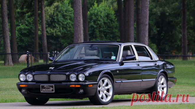 2000 Jaguar XJR | T114 / Даллас 2017 / аукционы Mecum 2000 Jaguar XJR представлен как Lot T114 в Далласе, Техас