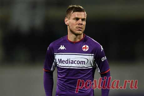 Стали известны подробности переговоров по трансферу Кокорина в «Арис». Стали известны новые подробности переговоров по трансферу российского футболиста Александра Кокорина из «Фиорентины» в кипрский «Арис». По информации «Спорт-Экспресс», сделку по переходу нападающего оформят не позднее 31 августа. Он перейдет в новый клуб на правах аренды или в качестве свободного агента.