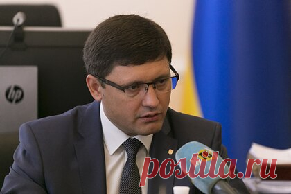 Мэр прифронтового украинского города обвинил Запад в нагнетании ситуации. Мэр украинского города Мариуполя, расположенного недалеко от линии разграничения в Донбассе, Вадим Бойченко обвинил Запад в нагнетании ситуации вокруг возможной угрозы новой войны. «Война разыгрывается в телевизоре и социальных сетях. Но я действительно не думаю, что есть риск такой войны», — сказал Бойченко.