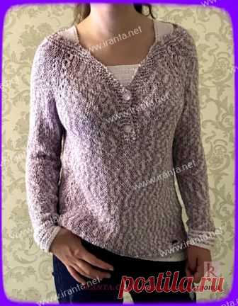 Стильный двухслойный пуловер с майкой на бретелях спицами Стильный двухслойный пуловер с майкой на бретелях спицами. Выполнен в бесшовной технике реглан сверху вниз с ажурными дорожками по линии регланов и по бокам спинки и переда. Глубокий вырез горловины, имитация внутренней одежды. МК, фото, схемы