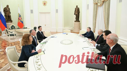 Ушаков: Россия и США договорились не раскрывать подробности переговоров. Российская и американская стороны ведут переговоры по украинскому урегулированию в закрытом формате — они условились не раскрывать подробности. Читать далее