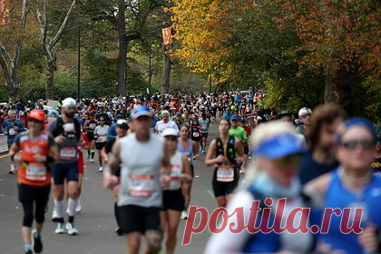 Мужчина в костюме клоуна пропал во время праздника и два дня ел только конфеты