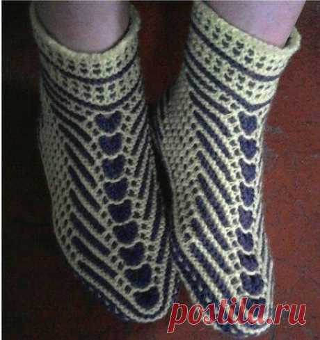 Носки на двух спицах

Этот узор из серии "ленивые узоры" Подходит для рукавиц, шапочек, для любого вязания.

Носочки-тапочки
Показать полностью…