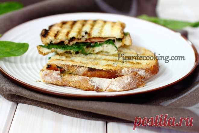 Паніні зі шпинатом і моцареллою | Picantecooking