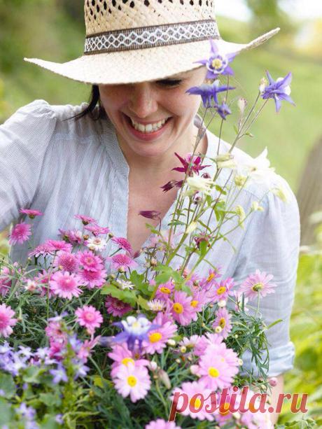 Чтобы утро было добрым, нужно больше улыбаться! 
Ни о чём таком не думать, жизнью просто наслаждаться!