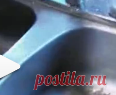 Женщина отрезала рыбе голову и выпотрошила её, и тут произошло нечто поразительное!