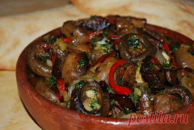 Баклажаны с шампиньонами и чесноком. Объедение, а готовится просто | Вкусно и полезно | Яндекс Дзен