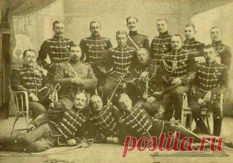 Офицеры 14-го гусарского Митавского полка, 1913 год, город Ченстохов / Историческая справка