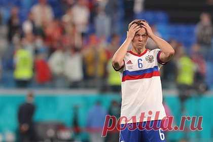 Черышев рассказал об отношении к нему партнеров по итальянскому клубу. Российский полузащитник Венеции Денис Черышев рассказал о взаимоотношениях с партнерами по итальянскому клубу. «Относятся ко мне безо всякой предвзятости. Бывают вопросы про Россию, но мне сложно ответить на них компетентно, ведь я практически всю жизнь прожил в Испании и бываю на родине только в отпуске», — заявил он.