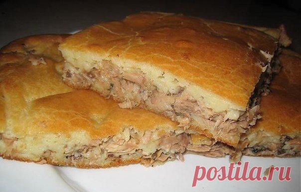 Пирог с сардинами и рисом