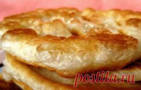 Нежные лепешки, которые заставят вас отказаться от хлеба 


Вкусно и с первым, и просто с чаем, и молоком









 
Ингредиенты: 
мука — 600 гр25 граммов свежих дрожжей или 1,5 чайных ложки сухихвода или молоко — 1–1,25 стаканаподсолнечное масло — 5 столов…