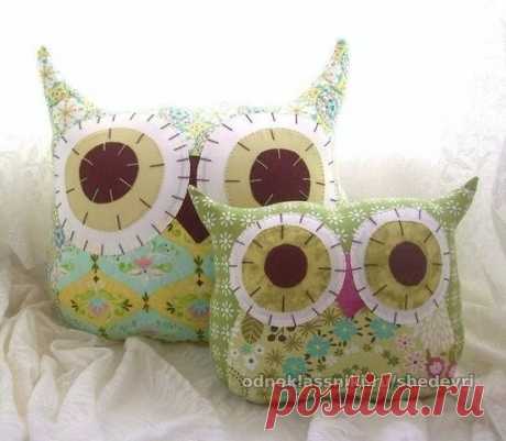 Простые, но милые подушки.