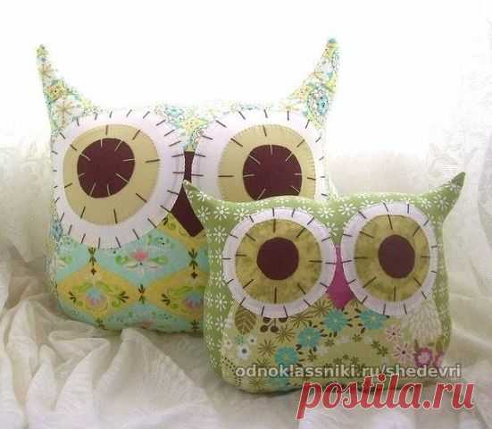 Простые, но милые подушки.