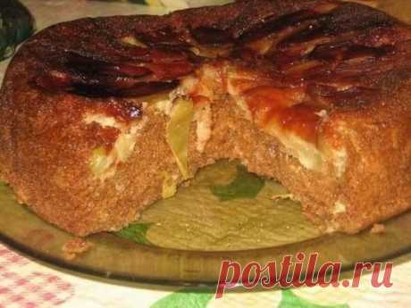 ПИРОГ С ЯБЛОКАМИ И СГУЩЕНКОЙ В МУЛЬТИВАРКЕ