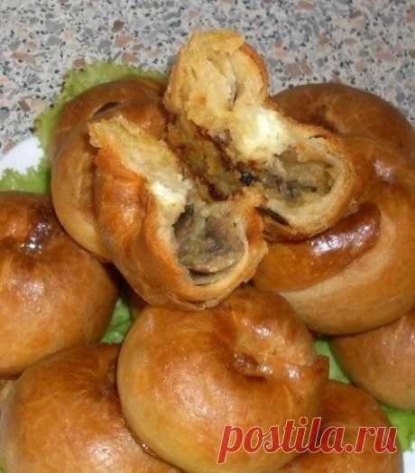 Бабушкины слоистые пирожки