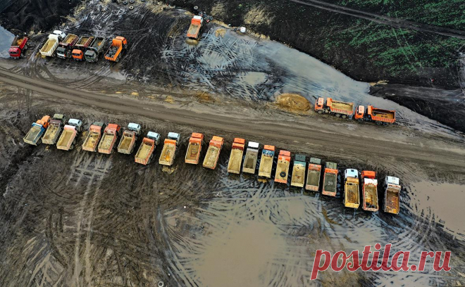 Компания ВЭБа и Ротенберга достроит южный дублер МКАД за ₽20 млрд. «Дороги и мосты», входящая в группу «Нацпроектстрой», получила подряд на строительство последнего участка трассы Солнцево — Бутово — Варшавское шоссе за 20 млрд руб. Трасса станет южным дублером МКАД и будет запущена в 2026 году