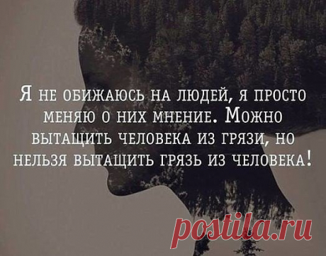 Белое чудо - вязаное крючком платье для девочки. Описание и схемы
1) Вяжем пояс. Его можно вязать столбиками с 1 накидом как в оригинале, можно столбиками без накида (я буду так вязать), можно за заднюю полупетлю, в общем кому как нравится... Готовый пояс соединяем в круг и можно обвязать его края столбиками без накида.
2) Далее с одной стороны пояса вверх вяжем кокетку.
3) Вяжем вниз от пояса юбочную часть платья по схеме.
4) Цветок-брошь
Рекомендуемые ниточки: мерсеризованный хлопок, метра