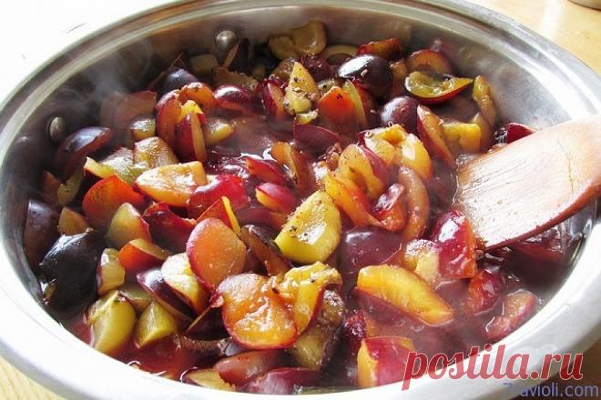 Kiniškas slyvų padažas mėsai / vištienai