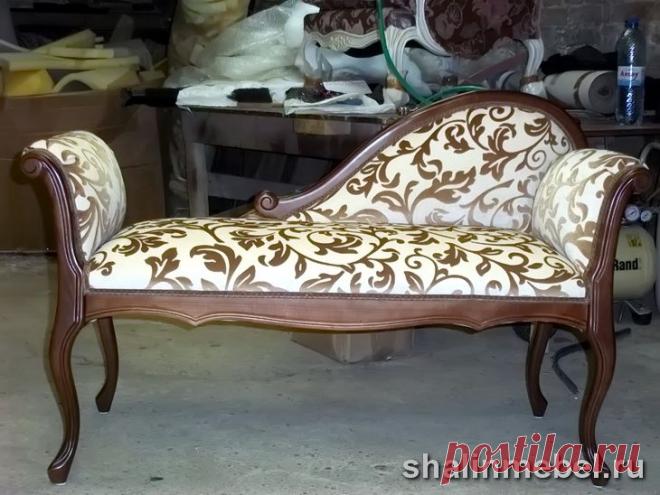 Профессиональная обивка, ремонт, перетяжка (диванов, кроватей, кресел, стульев . . . . ) старой, старинной, современной мягкой мебели на дому и в мастерской.  Переклейка (ремонт) , пошив чехлов на стулья. Реставрация антикварной мебели  . Все виды работ с мягкой мебелью. Так же ателье предлагает услуги по ремонту и пошиву одежды (замена молний, подкладок, ремонт изделий из кожи, меха, пошив на заказ юбок, брюк, курток . . . . . . ) . Гарантия. Качество 100%.