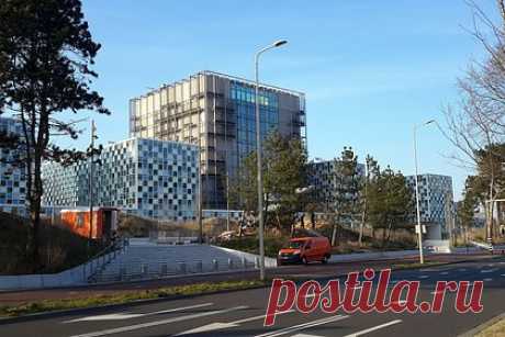 Медведев назвал ордеры против России «потенциально опасными игрищами». Судебные процессы и ордеры против России являются «потенциально опасными игрищами». Об этом предупредил зампред Совета безопасности страны Дмитрий Медведев. Он добавил, что подобные действия в определенный момент могут стать casus belli (лат. «повод для войны»).