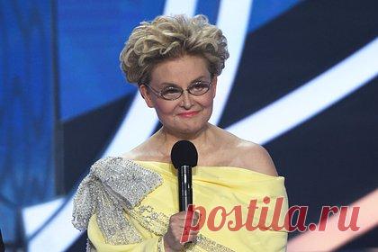 Врачи предупредили о разрушающей кишечник распространенной пищевой добавке. Терапевт Елена Малышева, офтальмолог Михаил Коновалов и кардиолог Герман Гандельман заявили, что антибиотик низин, который содержится в ряде продуктов, разрушает полезные бактерии и вредит кишечнику. Выпуск, в котором врачи предупредили россиян об опасности распространенной добавки, доступен на сайте телеканала.