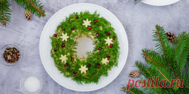 10 вкусных салатов на Новый год — Лайфхакер Лайфхакер собрал лучшие рецепты новогодних салатов. Вас ждут аппетитные «Мышки», «Ёлочка», «Снеговик», «Маска», «Снегирь», которые украсят праздничный стол.