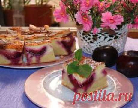 Сочный сливовый пирог - кулинарный рецепт.