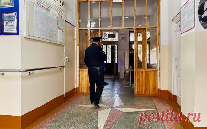 Подросток заявил, что ударил одноклассника ножом в состоянии аффекта. 15-летний подросток, которого подозревают в убийстве одноклассника в одной из школ Махачкалы, заявил, что совершил преступление в состоянии аффекта.