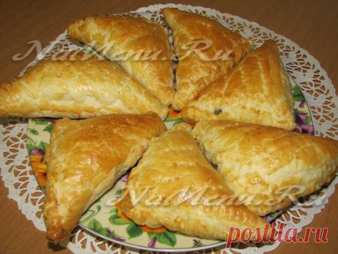 Дрожжевые слойки с грибами и яйцом