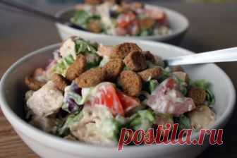Вкусный и сытный салат с куриной грудкой, ингредиентов на 7 порций