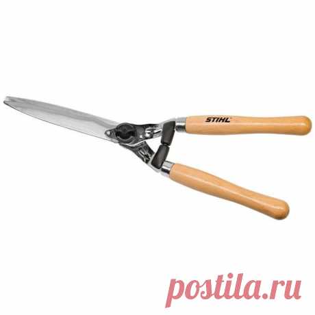 Садовые ножницы Stihl PH 10 предназначены для подрезки от мягких до очень твердых кустов и живых изгородей. Защищенные от коррозии лезвия со специальным покрытием, с волнистой заточкой и канавками для сока. Настройка соединений лезвий без инструментов. Рукоятка из бука. С упорным демпфером. Длина 54 см, 1050 грамм.