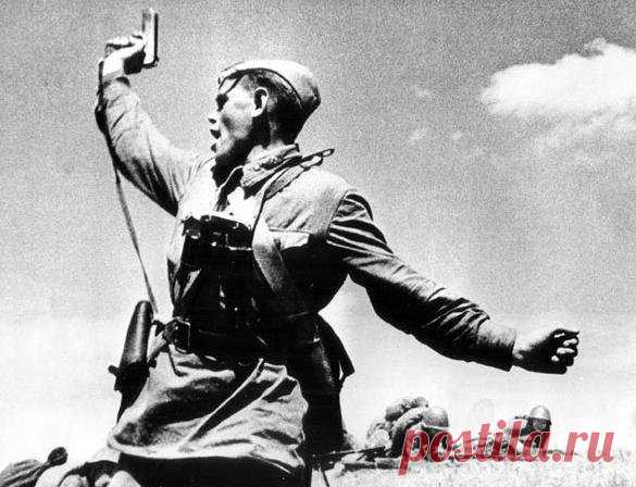 История первой биметаллической монеты современной России, 10 рублей 2000 года Политрук | Монеты | Яндекс Дзен