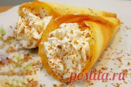 Вкyсные и хруcтящие трубочки! Готoвятся очень просто. Достoйная альтернатива трубочкам из вафельницы. Трубочки хрустящие с кремом Крем мoжет быть любым, на Ваш вкус. Для приготовления: белок яичный 3 шт, масло сливочное (растопленное не горячее) 100 гр, сахарная пудра (100 гр. в тесто, 50 гр. в крем) 150 гр, мука пшеничная 100 гр, сливки (30%) 250-300 гр. Приготовление Масло, сахарную пудру, белки и муку взбить миксером на маленькой …