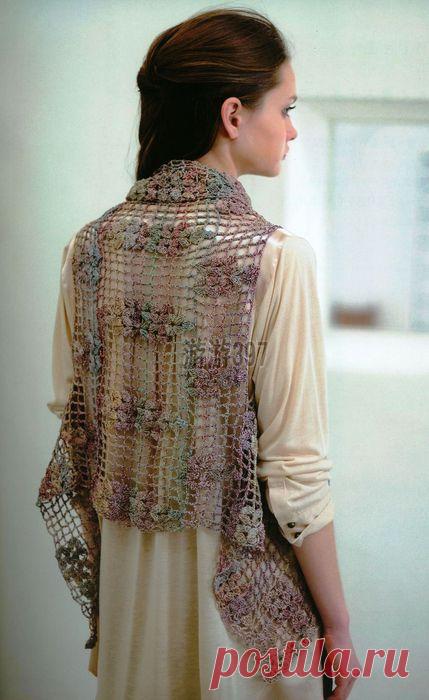 ЖИЛЕТ - НАКИДКА МОДНОГО КРОЯ, КРЮЧКОМ