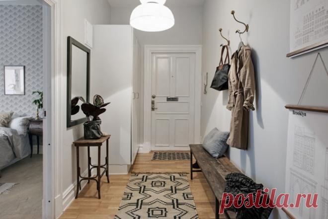 Интерьер прихожей в светлых тонах Как не прогадать с дизайном светлой прихожей? Рассмотрим плюсы и минусы, выберем цвет, стиль, материалы для отделки, мебель, декор и освещение.