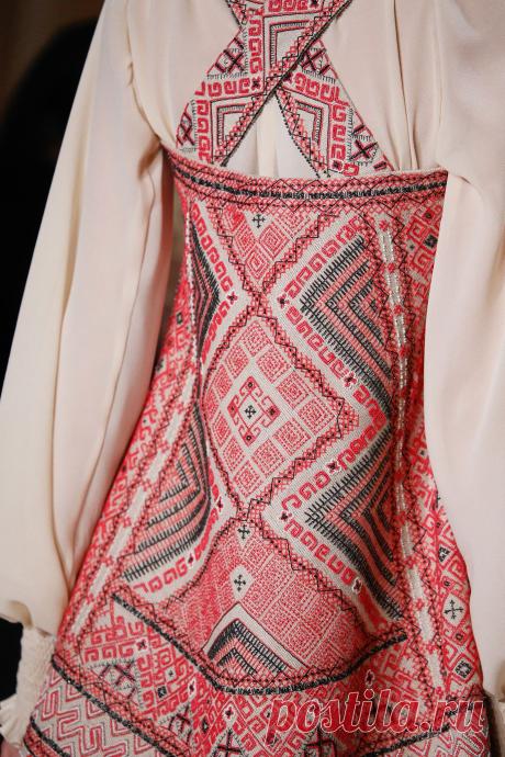 Valentino Spring 2015 Couture - Details - Gallery - Style.com