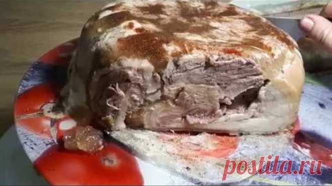 САЛЬТИСОН СО СВИНЫХ ШКУРОК