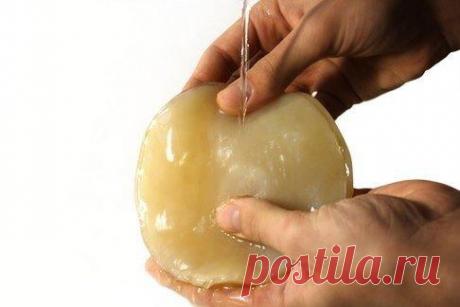 Маски из чайного гриба

Маски из чайного гриба улучшают общее состояние кожи, лечат кожу не только от угрей и прыщей, а еще и от аллергии на внешние раздражители, такие как пыль и пух… Маски из чайного гриба значительно замедляют процесс увядания кож, придавая ей гладкость, эластичность, нежность персика и пышущий здоровьем внешний вид.

Интересен тот факт, что о свойствах и возможностях чайного гриба китайский народ знал еще за 250 лет до нашей эры. Они называли его « эли...