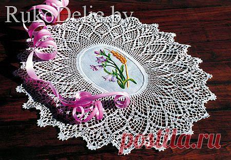 Салфетка с цветочной вышивкой и широкой каймой, связанной крючком :: Cалфетки :: Вышивка гладью :: RukoDelie.by