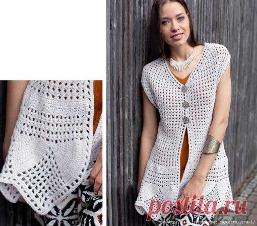 Жилет с ажурным бордюром.