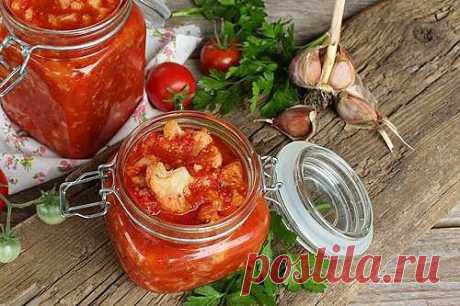 Цветная капуста в томате на зиму 
 
Рецепты красивой и очень вкусной заготовки на зиму - консервированной цветной капусте в томатном соусе. 
 
Цветную капусту любят и ценят за нежный, деликатный вкус и, несомненно, за ее полезность, ведь цветная капуста богата витаминами и минералами, легко усваивается и способствует укреплению организма. Уникальность ее еще и в том, что благодаря нежно-нейтральному вкусу цветную капусту можно сочетать с самыми разными продуктами. 
 
Ингре...