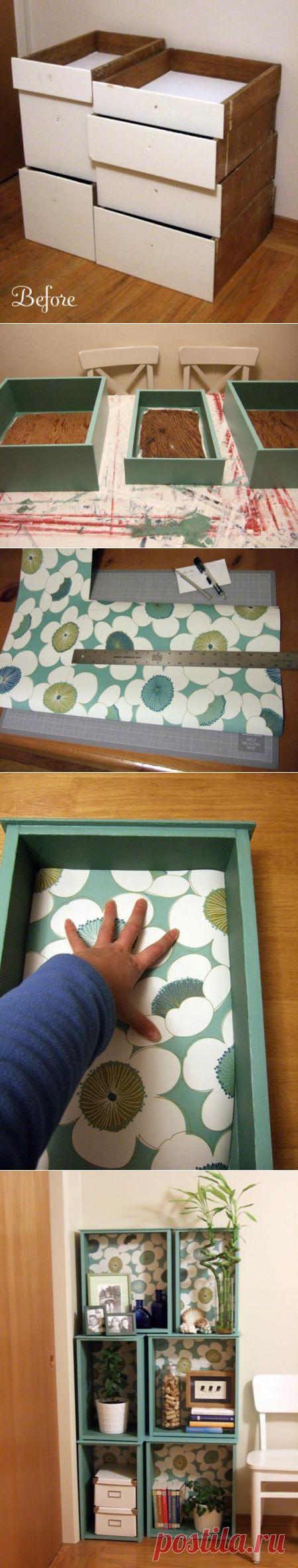 Оригинальный стеллаж из ящиков старого комода (письменного стола)