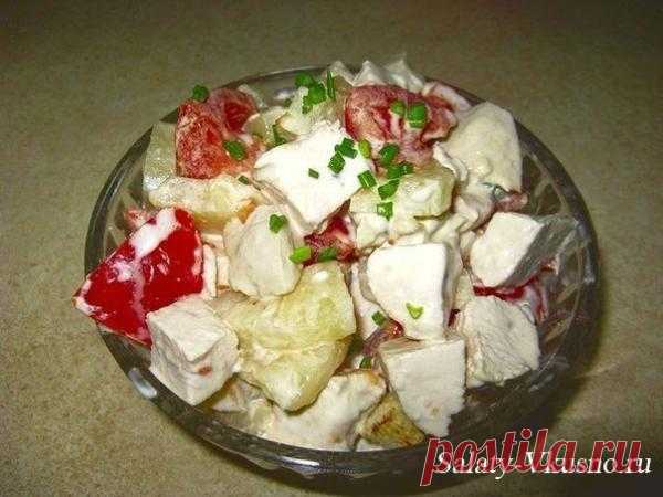 Рецепт салата "Любимая женщина" с курицей и ананасами.