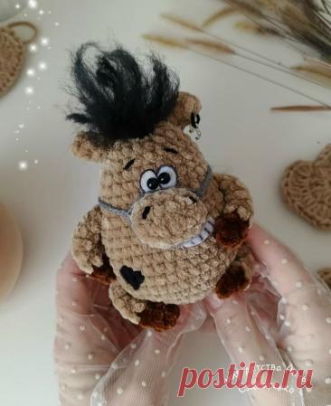 Бесплатный PDF мастер-класс по вязанию лошадки Панк Пони крючком #схемыамигуруми #амигуруми #вязаныеигрушки #вязанаялошадь #лошадькрючком #лошадьамигуруми #amigurumipattern #amigurumi #crochethorse #amigurumihorse #crochetpattern #amigurumitoy #crochettoy #freeamigurumipattern