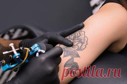 Россиянам раскрыли смертельную опасность удаления татуировок маникюрной фрезой